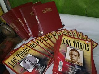 REVISTAS Y VHS SOBRE TAUROMAQUÍA (TOROS)
