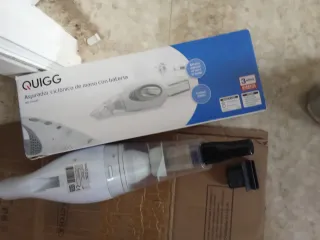 Aspirador de mano QUIGG con batería
