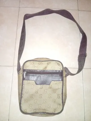 Bolso bandolera Gucci GG Supreme