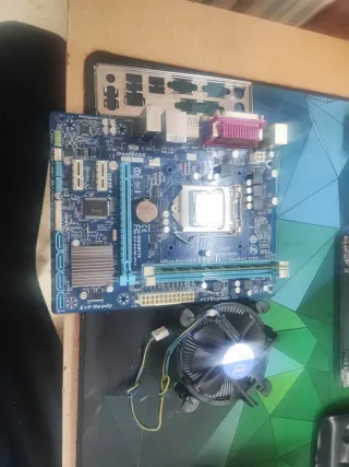 Placa Base Gigabyte Socket 1155 GA-H61M-DS