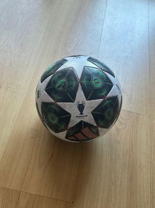 Balón Champions League Munich 2025
