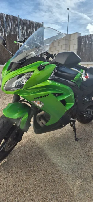 Moto Kawasaki ER 6F 2013 Verde