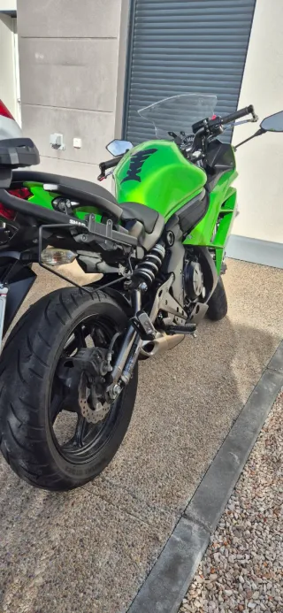 Moto Kawasaki ER 6F 2013 Verde
