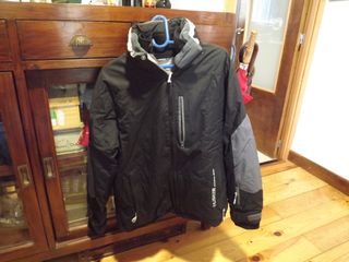 Chaqueta Lisker Talla M + Guantes