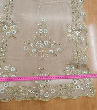 Manteleta tul bord. marfil oro, lent. oro. 76cm