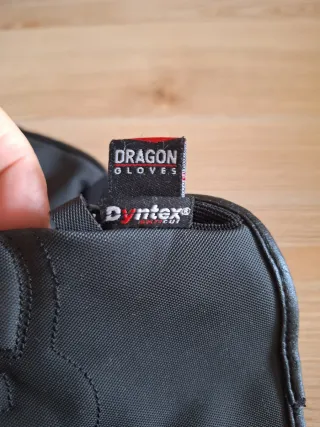 Cinturón y guantes de seguridad