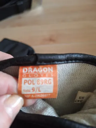 Cinturón y guantes de seguridad