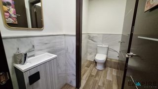 Local comercial en venta en Reyes en Parla