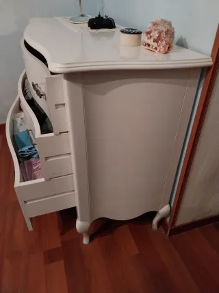 Comò bianco con 3 cassetti e due comodini