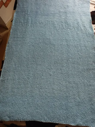 Colcha cuna artesanal azul