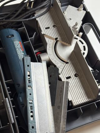 Sierra de corte fino BOSCH GFS 350 E + KT 60