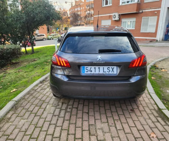 Peugeot 308 2021
