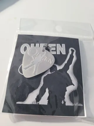 Colgante Queen Made In Heaven Plateado