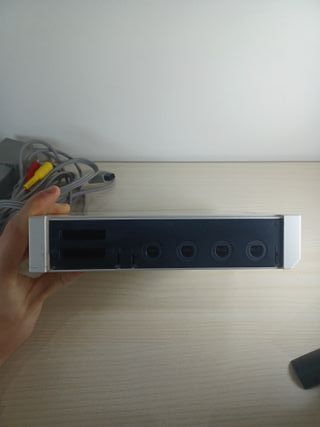 Nintendo Wii con cavi e sensore