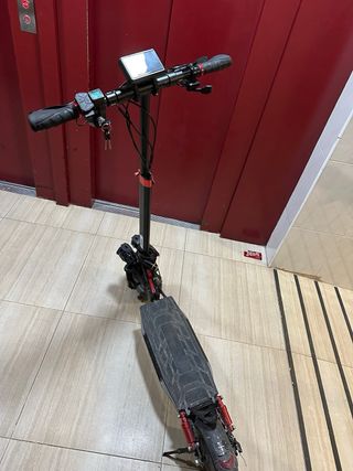 Patinete Eléctrico IX4 45 km/h con casco