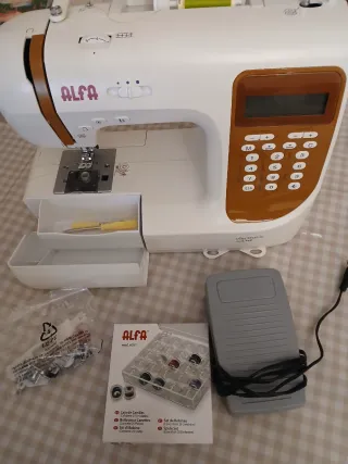 Máquina de Coser Alfa 660