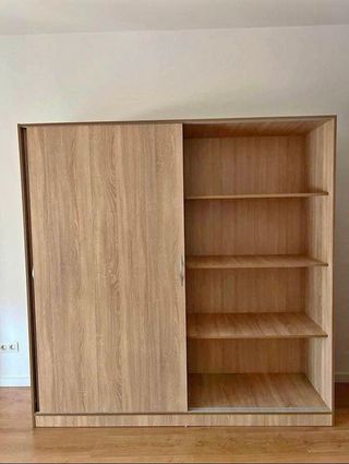 Armarios correderos nuevos de alta capacidad.