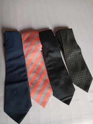 Lote 4 Corbatas Hombre Negro,coral y azul marino (