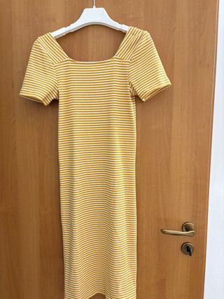 Vestito a righe giallo e bianco
