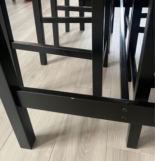 Mesa alta Ikea con 4 taburetes y cristal