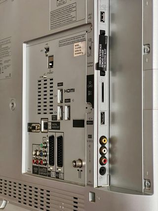 Televisor Panasonic Viera 42”Smart TV SIN USO