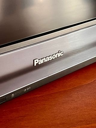 Televisor Panasonic Viera 42”Smart TV SIN USO