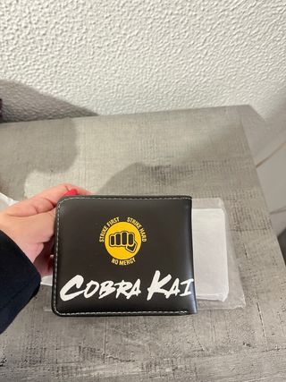 Billetera / Cartera Cobra Kai nueva con monedero