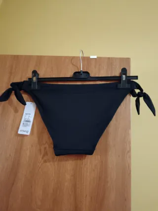 Braga bikini Gisela negra con lazos