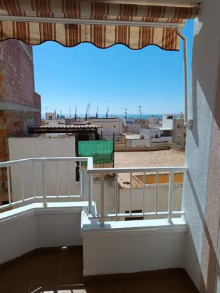 Se alquila piso grande en Garrucha