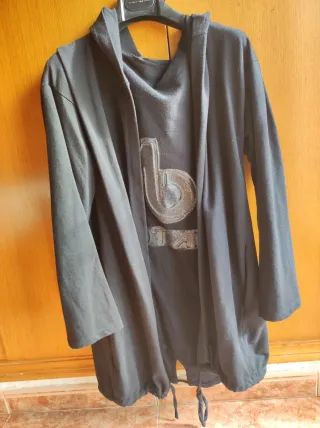 Chaqueta larga abierta con capucha Hom 60cm Lar74c