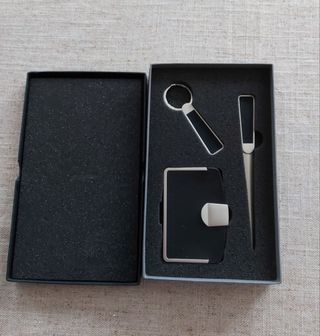 Set Regalo Sergio Tacchini Portachiavi Fermacarte