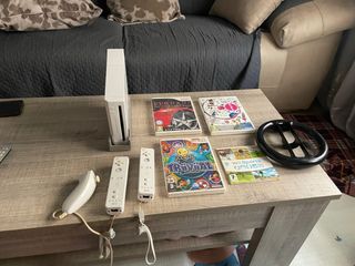 Nintendo Wii Bianca con Giochi e Accessori