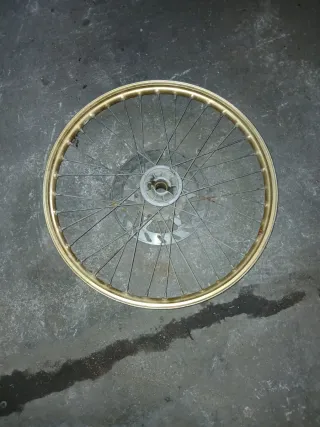 Llanta Akront 21 con disco de freno