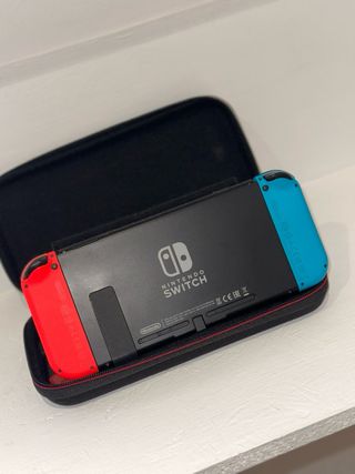 Nintendo Switch Azul y Rojo