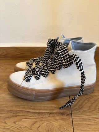 Converse Chuck Taylor Lift Platform