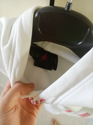 Felpa Jordan bianca con cappuccio