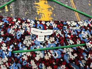 Blusa Tommy Hilfiger floral Talla M