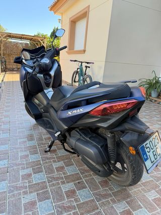 Yamaha Xmax 125 11.000km  Azul Oscuro  2020
