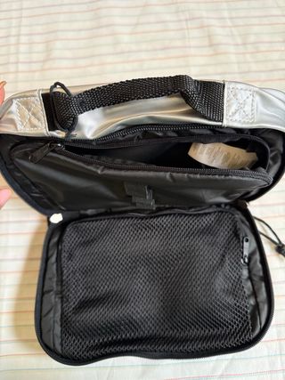 Beauty case Road Kit Eastpak Argento