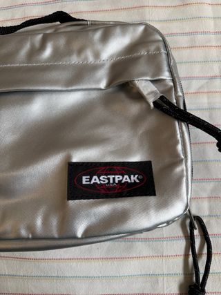 Beauty case Road Kit Eastpak Argento