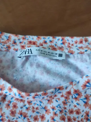 Blusa Zara manga abullonada floral