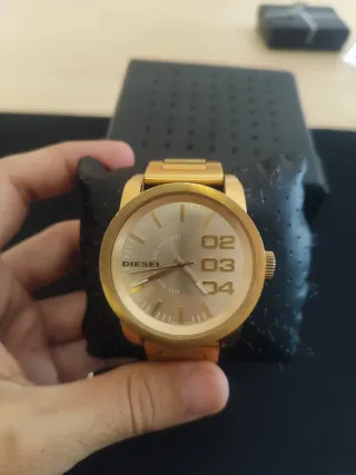 Reloj Diesel Dorado