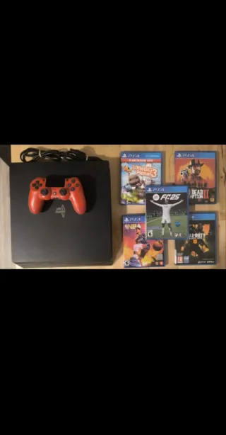 PS4 (PlayStation 4) Nera + 5 Giochi