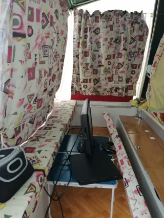 Carro tienda de campaña Comanche semi nueva.