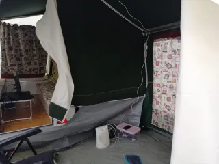 Carro tienda de campaña Comanche semi nueva.