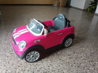 Coche eléctrico infantil rosa