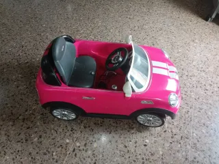 Coche eléctrico infantil rosa