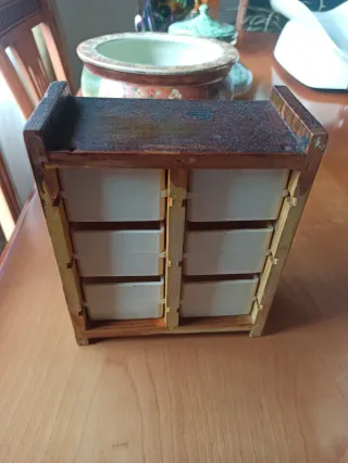 Antiguo especiero vintage madera