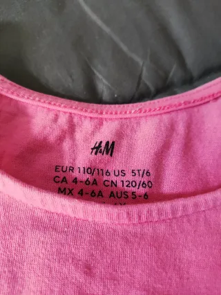 T-shirt H&M 5/6 anos como nova