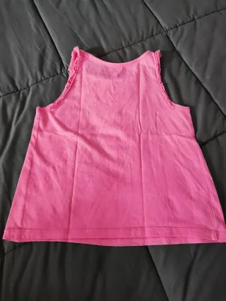 T-shirt H&M 5/6 anos como nova